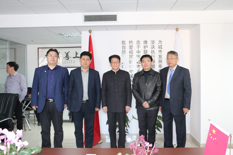 重庆市江津区党政领导到中城联访问